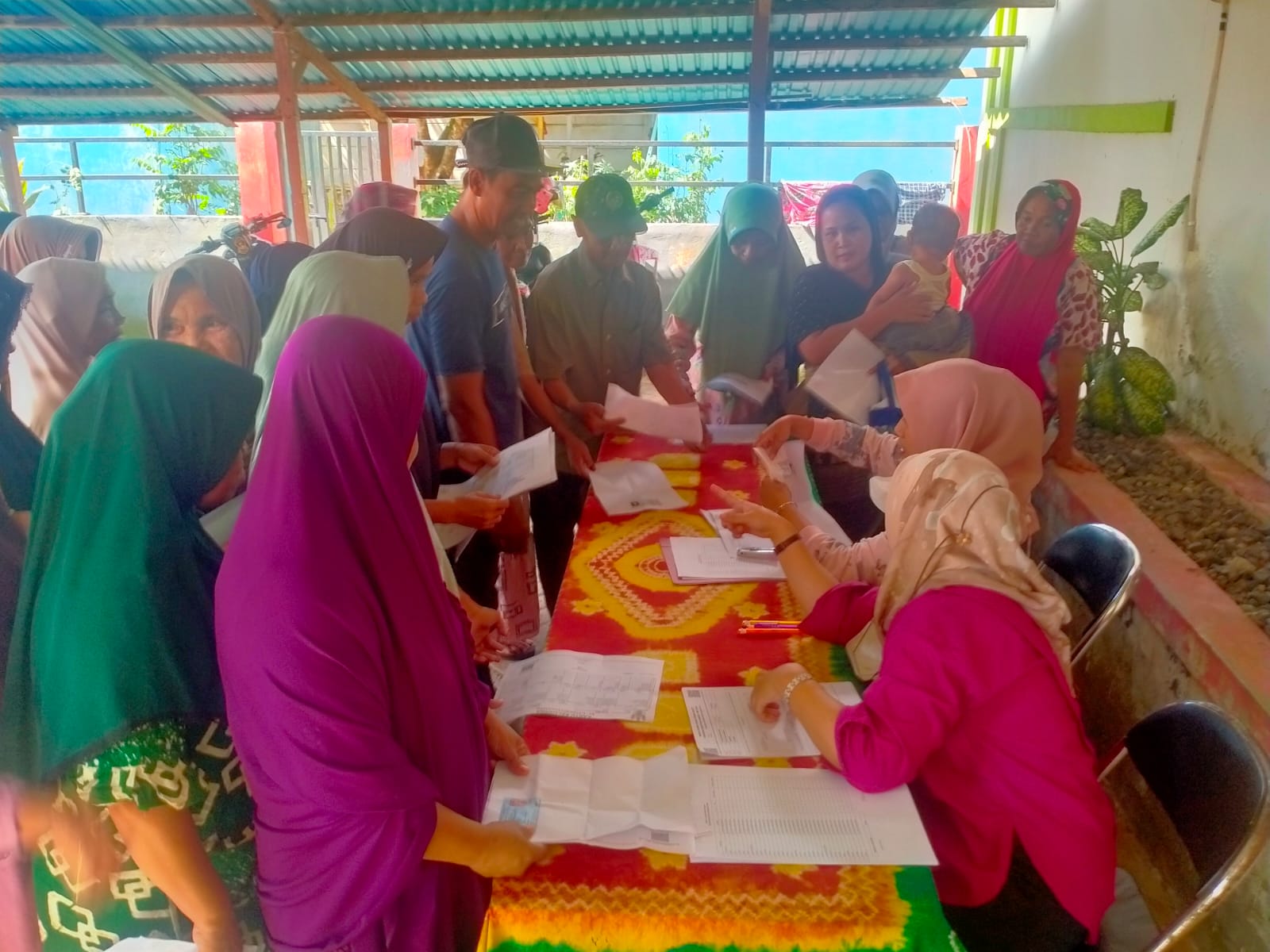 PEMBAGIAN BANTUAN BERAS PROGRAM CPP 2023 DI KELURAHAN BANGKAL